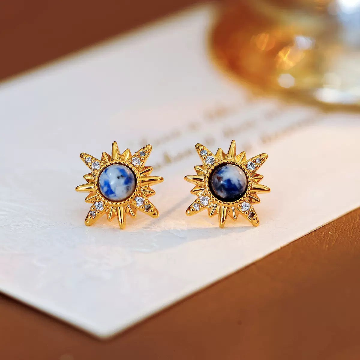 Eight pointed star set with zirconium sunflower, European and American fashion, high-end, personalized and niche necklace, earrings.