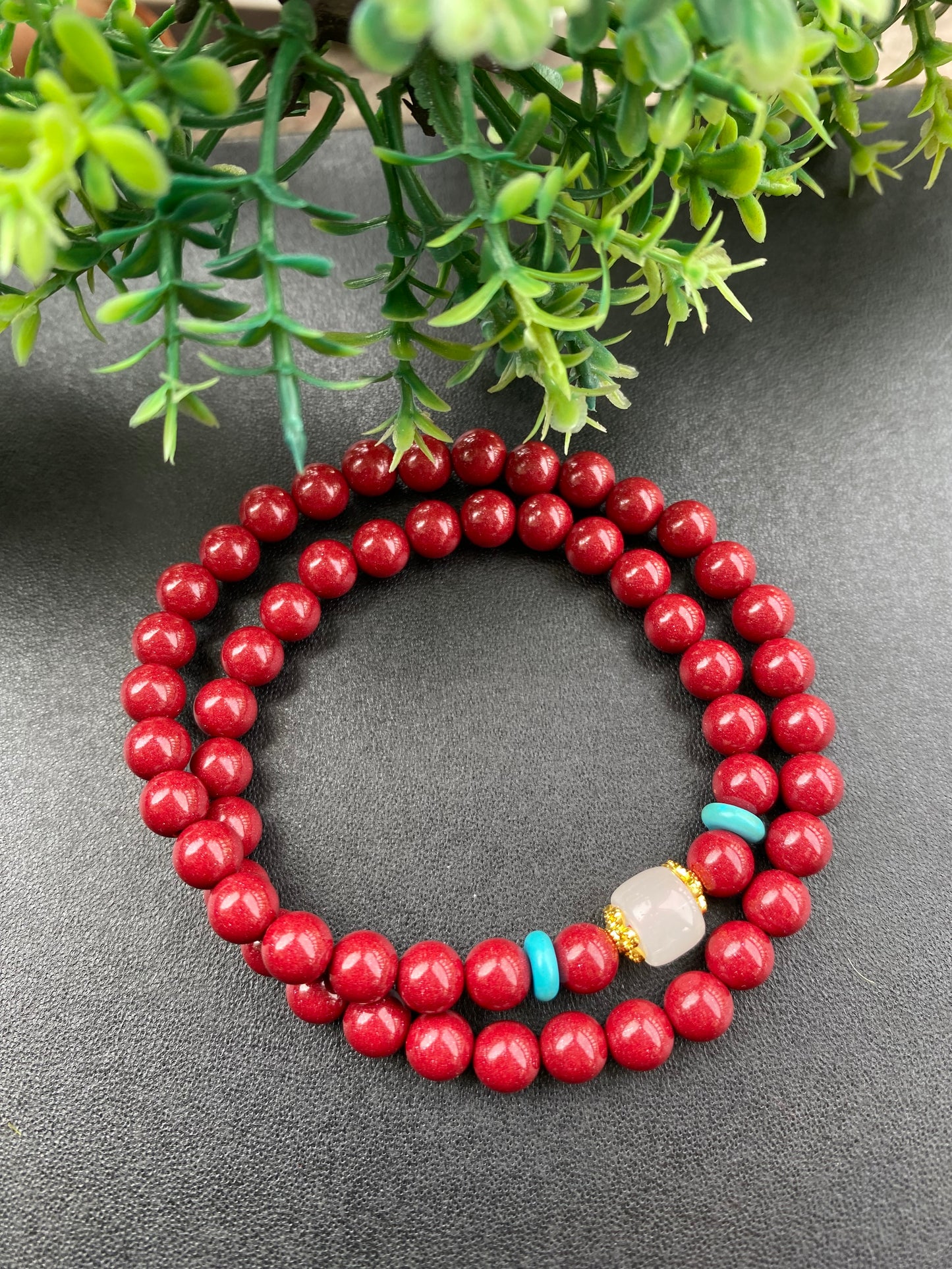 Cinnabar bracelet, worn in the year of the zodiac to ward off evil and block evil to ensure safety.