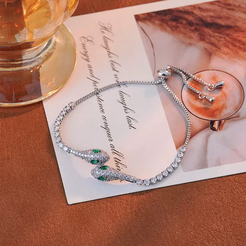 Hot selling electroplated green eyed little spirit snake bracelet